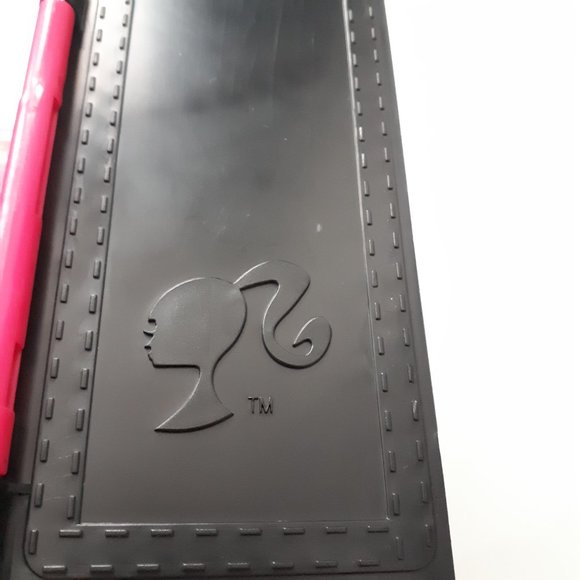 Barbie Fashionista Wardrobe Closet Carrying Case and Barbie Doll - Picture 11 of 13